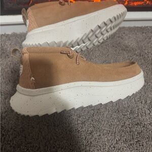 NWT Hey dude Wendy Peak Hi Suede Shoe